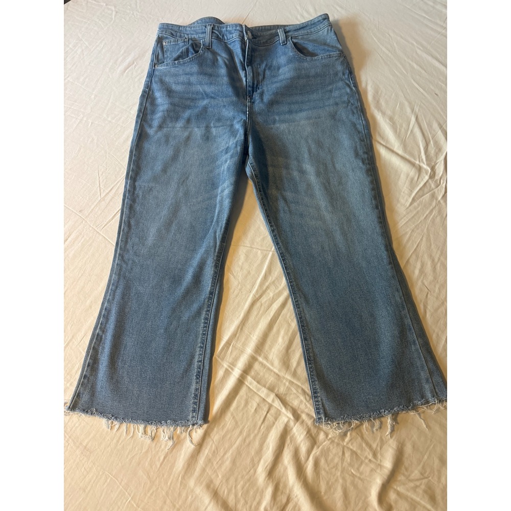BDG Urban Outfitters Wide Leg Jeans Womens 34 Light Wash Blue Excellent Raw Hem